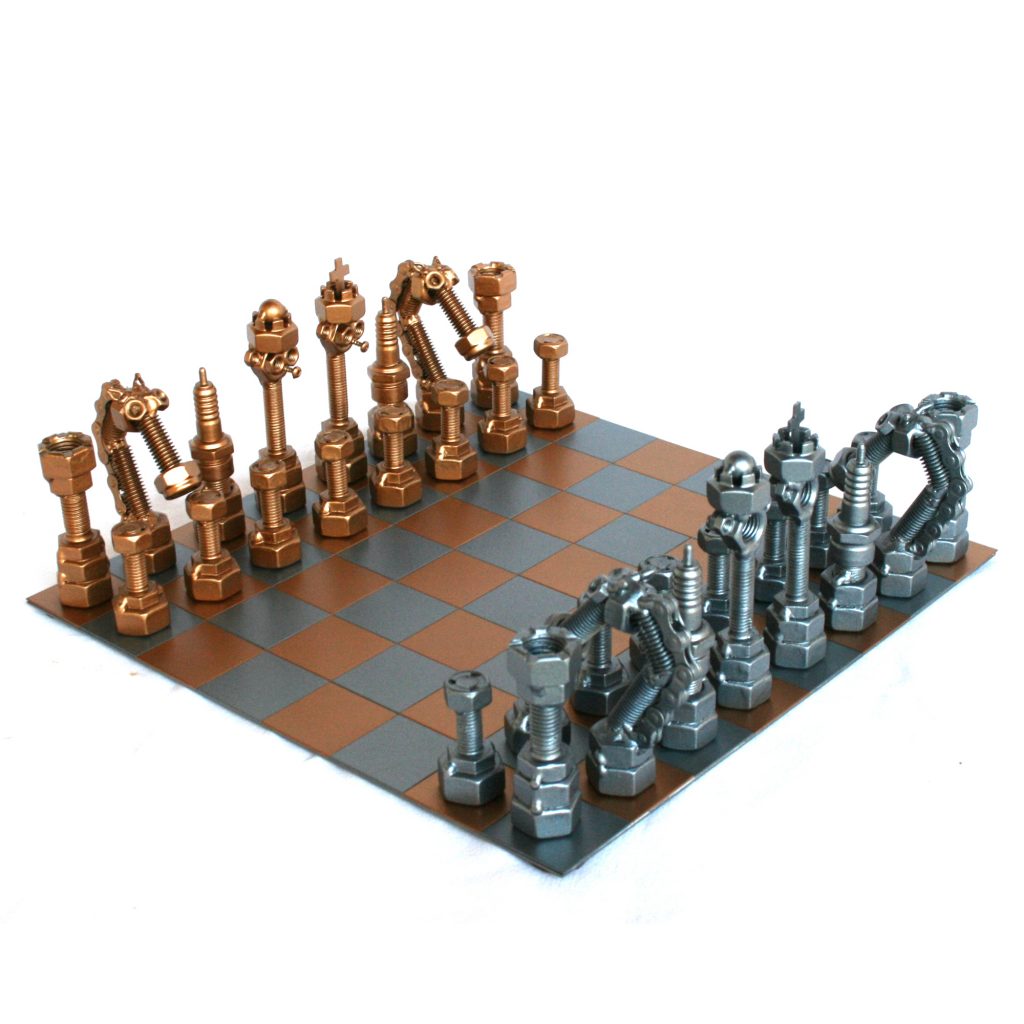 Egyedi fém csavar szobor sakk-készlet ajándékba